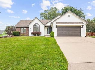 1001 Dogwood Dr, Raymore, MO 64083