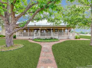 121A Bartel Rd, Comfort, TX 78013