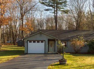 5 Glenbrook Dr, Clifton Park, NY