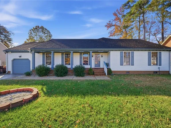 829 Donnington Dr, Chesapeake, VA 23322
