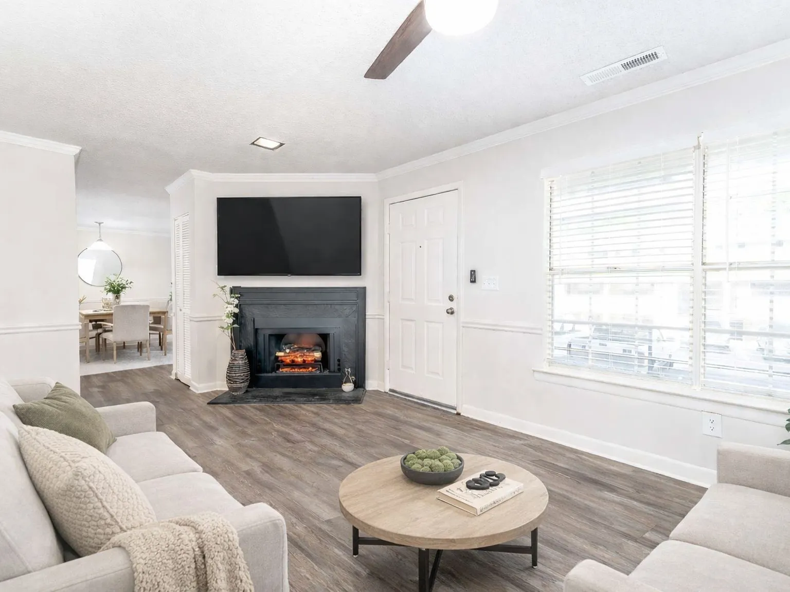 Sugar Creek Apartments — Photo 3