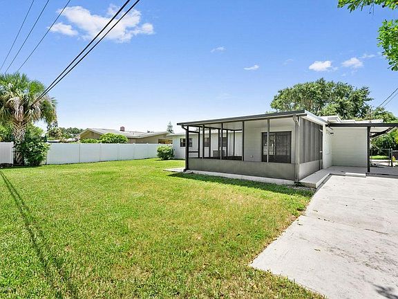 5th image of 240 Coral Dr