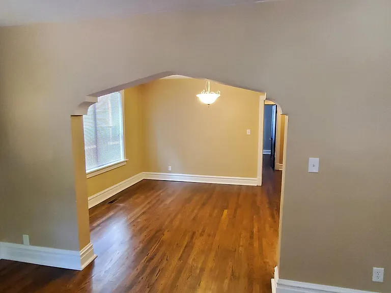 7023 Amherst Ave — Photo 10