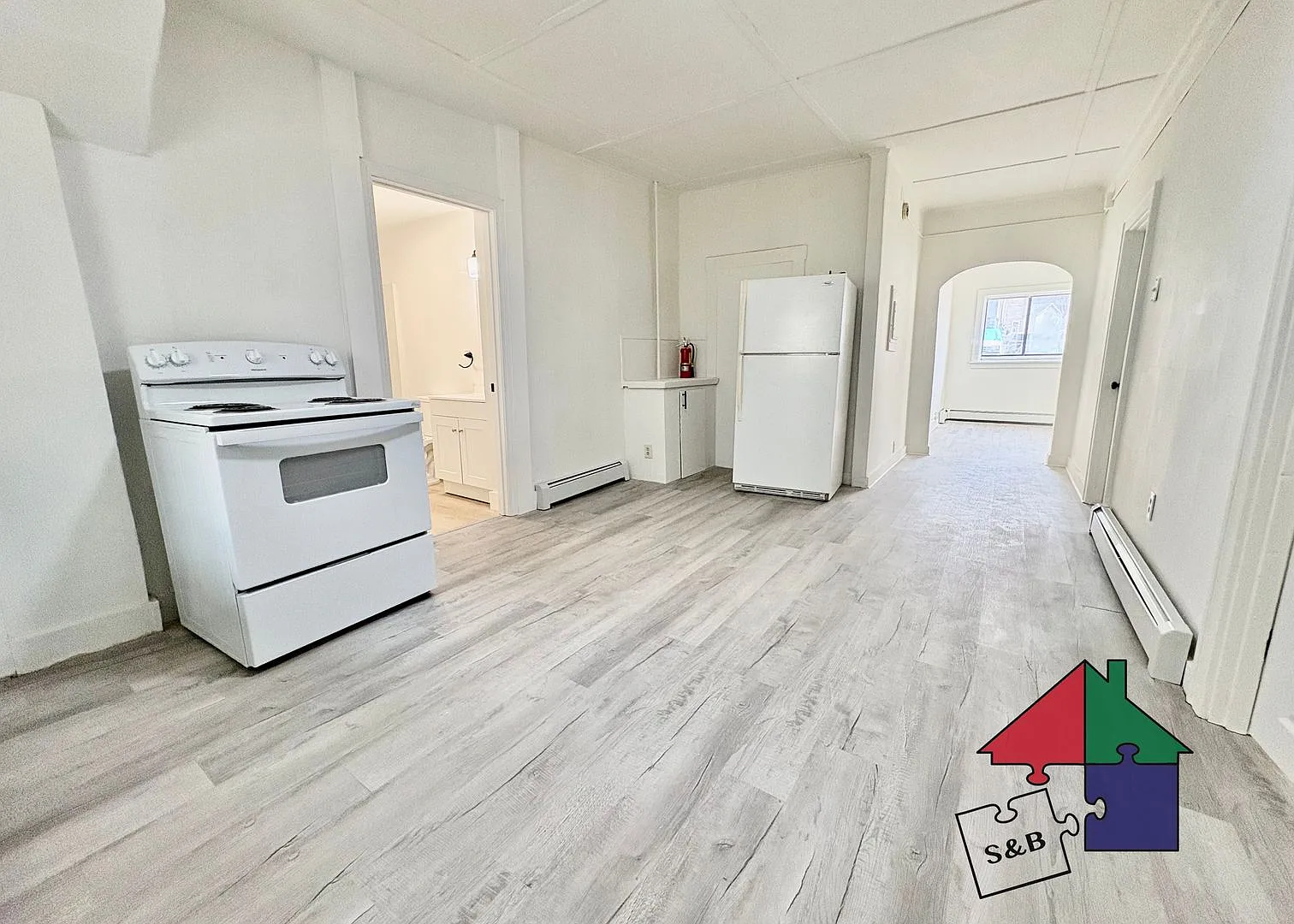 94 Malletts Bay Avenue — Photo 1