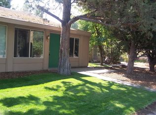 1700 NE Wells Acres Rd APT 6, Bend, OR 97701