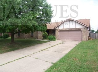 2224 S Suprema Ave, Springfield, MO 65807