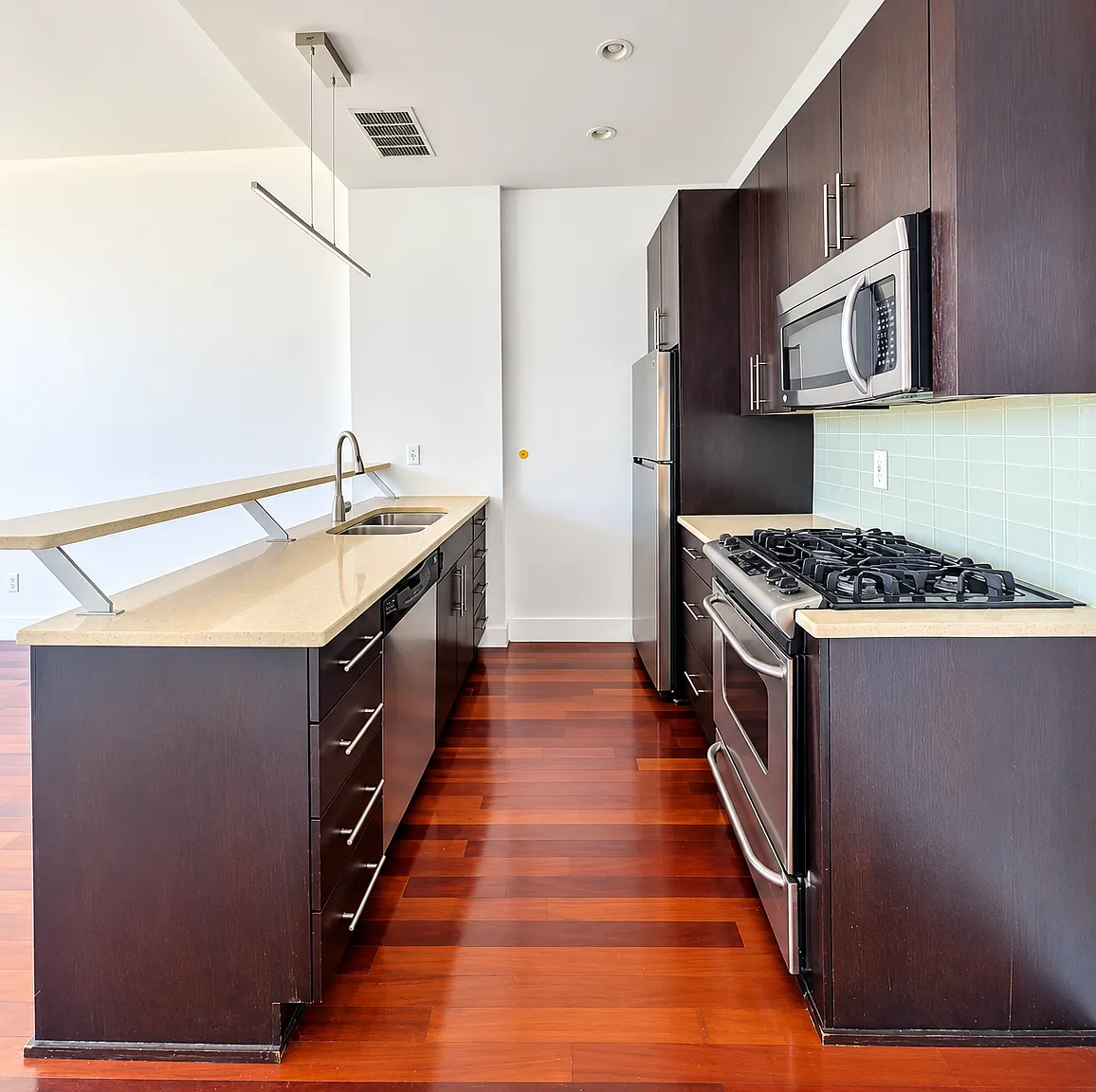 291 Devoe Street — Photo 2
