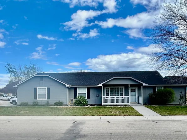 3270 W Woodmont Dr, Meridian, ID 83646