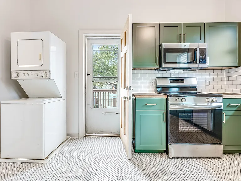1113 E Park Ave #B — Photo 22
