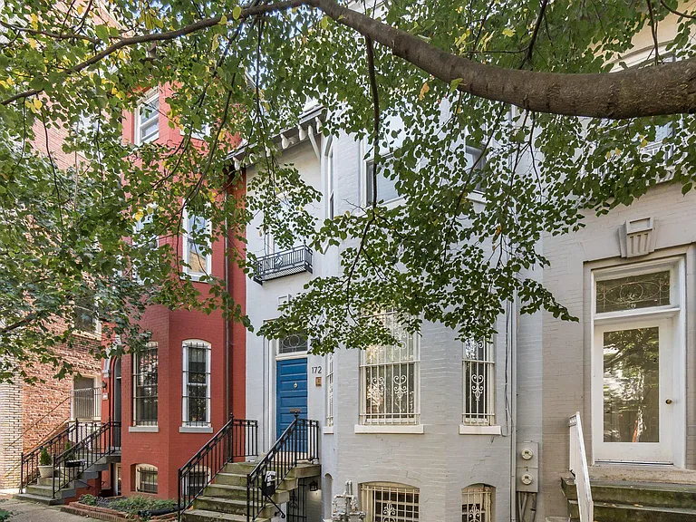 1722 Willard St NW #B — Photo 1