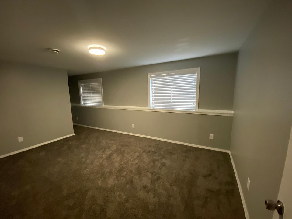 1st image of 9938 Cottonwood St NW