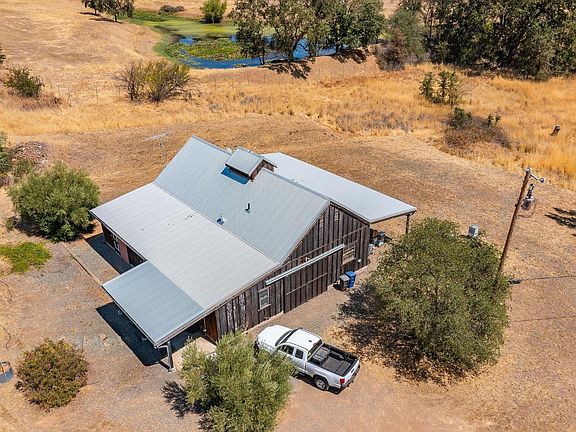 3rd image of 9079 Miller Way
