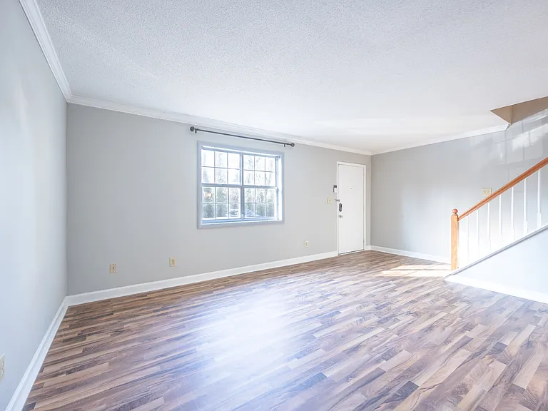 6900 Roswell Rd #1-L4 — Photo 2