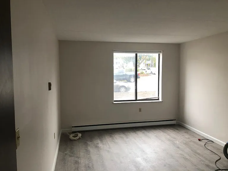 32 Skyline Dr #4 — Photo 9