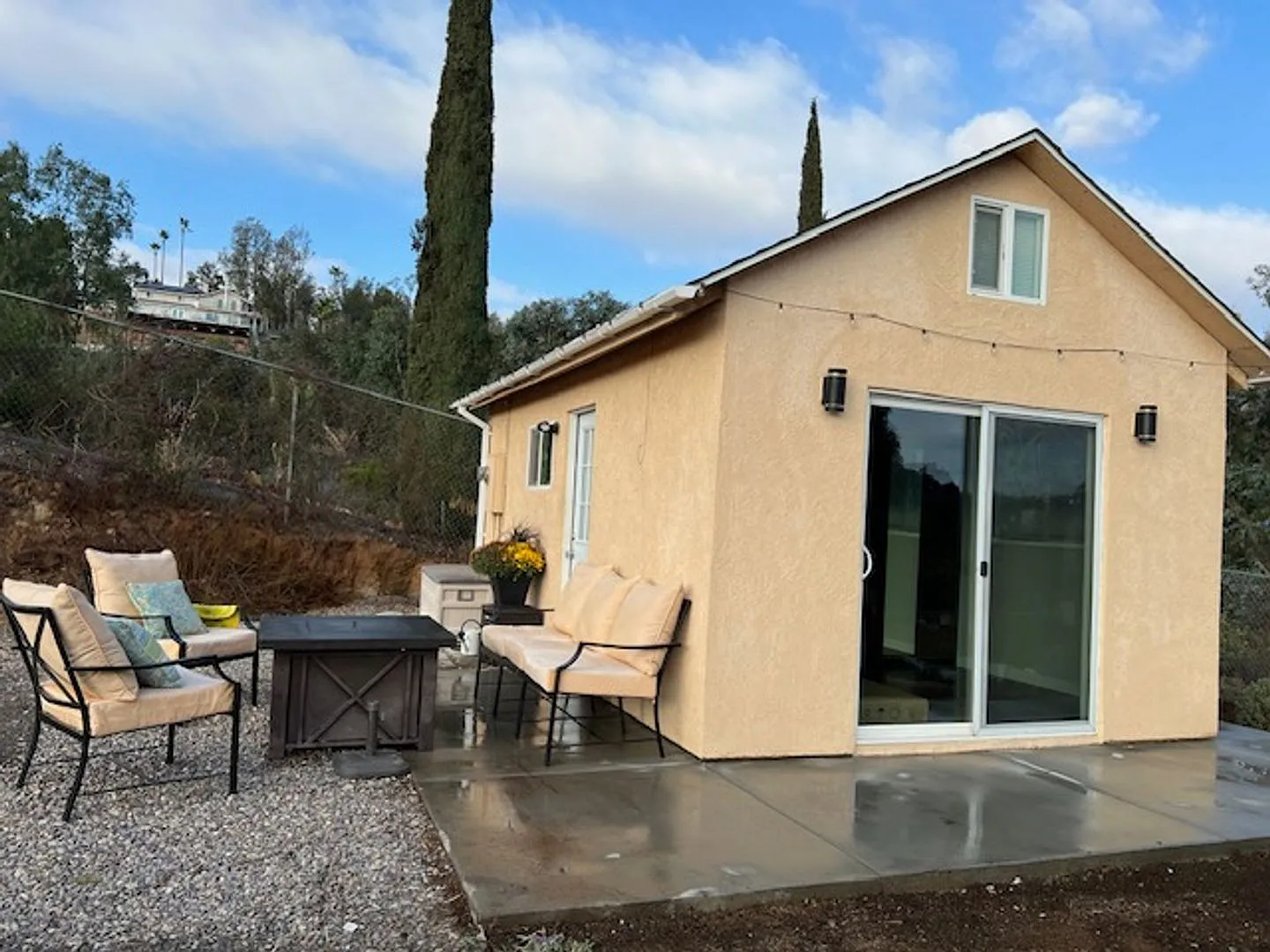 Private Studio w/Loft, 1 Bath rental in Granite Hills available for rent mid September. — Photo 1