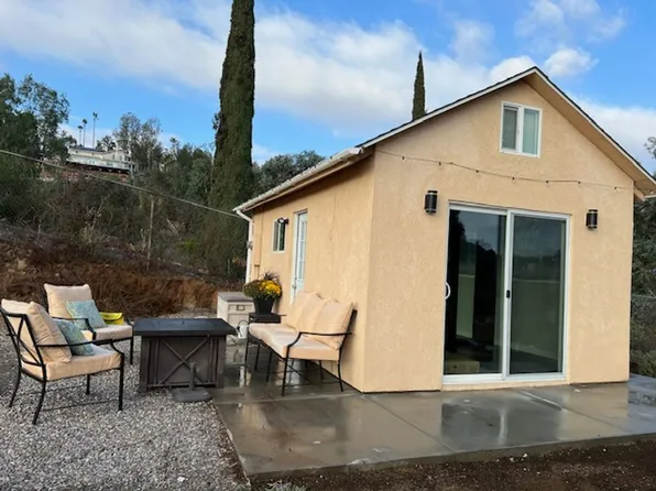 1801 Carob Tree Ln, El Cajon, CA 92021