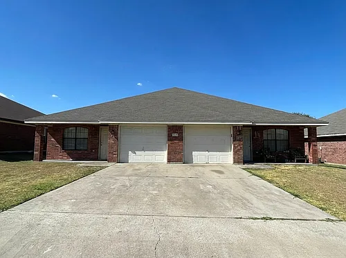 5005 John David Dr Photo 1