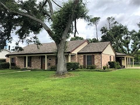 2nd image of 1002 Jefferson Dr
