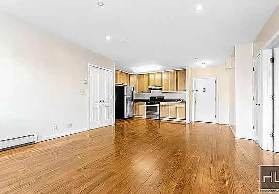 2nd image of 567 Warren St #802