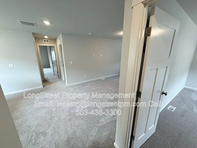 5954 Henshaw St SE — Photo 24