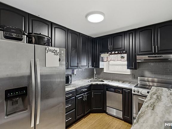 5th image of 205 Bergen Tpke APT 2G