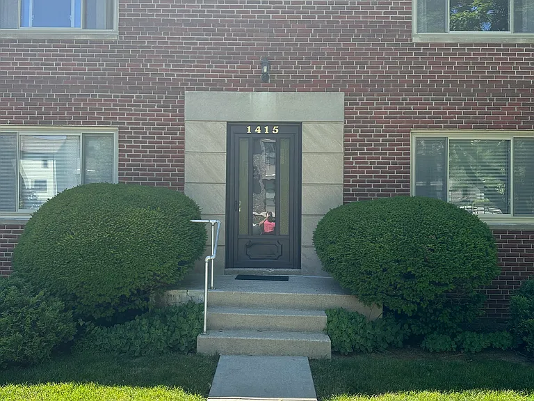 1415 Broadview Ave #C — Photo 2