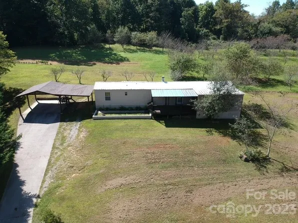 78 Spurgeon Gilbert Rd, Hendersonville, NC 28792