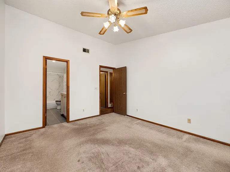 1075 S Garrison St #203 — Photo 16