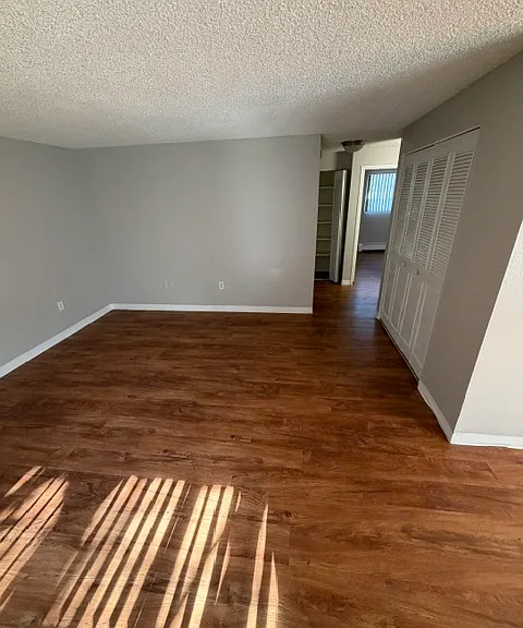 Crestview Apartments — Photo 64