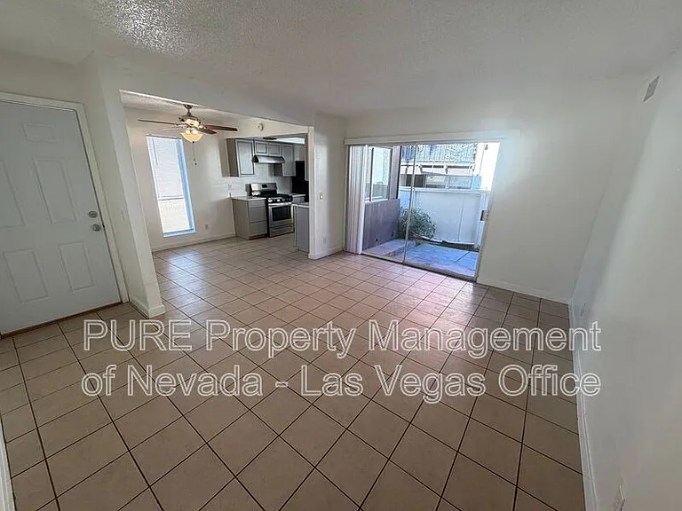 1405 Vegas Valley Dr #193-bldg 20 — Photo 6