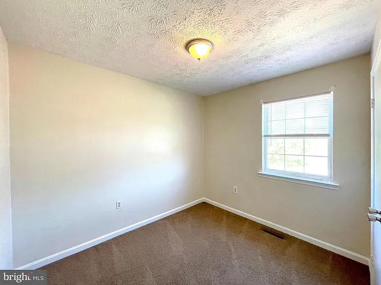 21845 Ronald Dr — Photo 13