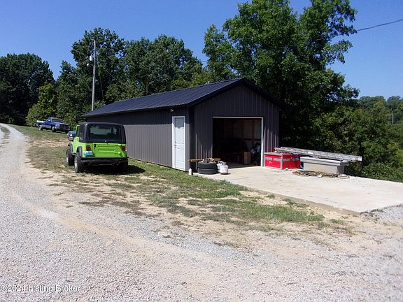 2nd image of 190 Buddy Hollow Ln