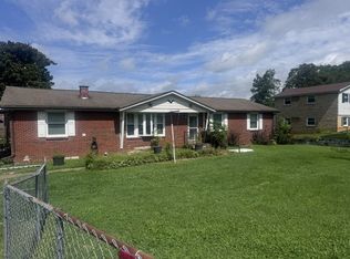 502 Woodbury Dr, Clarksville, TN 37042