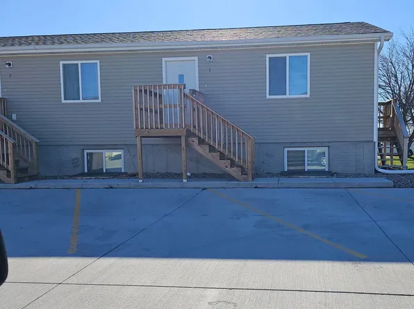 2323 W Capital Ave #1, Grand Island, NE 68803