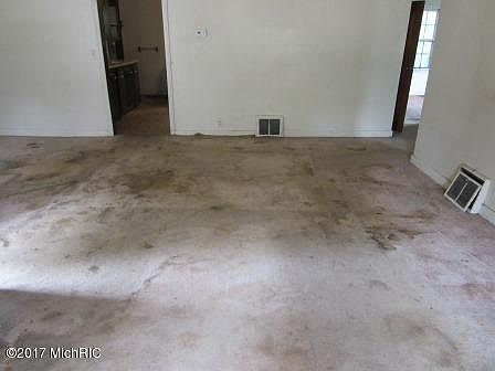 2nd image of 4051 S Cleveland Ave