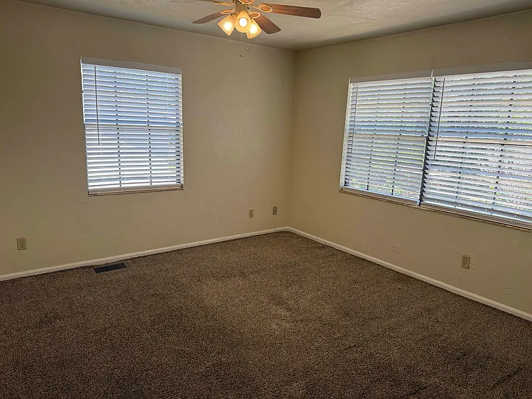 2622 Old Bainbridge Rd #D — Photo 12