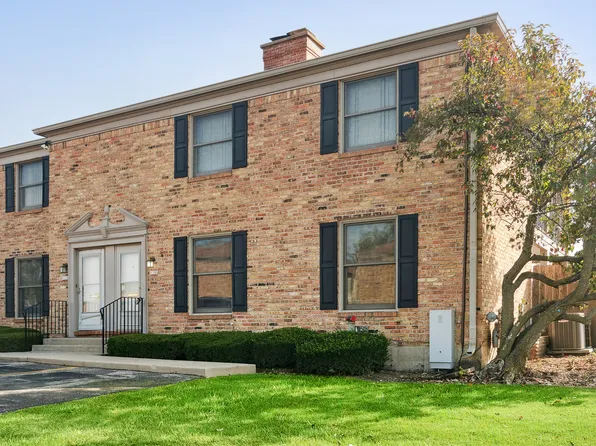 1817 Sessions Walk, Hoffman Estates, IL 60169