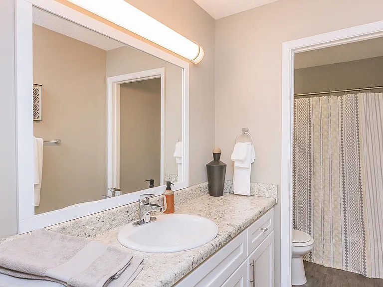Laurel Ridge Apartments — Photo 10