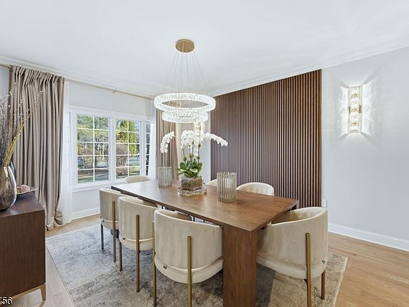 5th image of 204 Bearwoods Rd