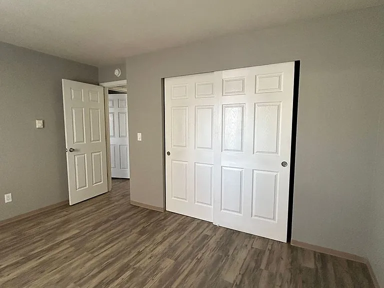 1516 N Brook Ct — Photo 29