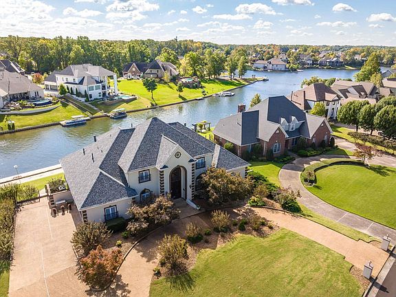 3rd image of 3949 Loch Meade Dr