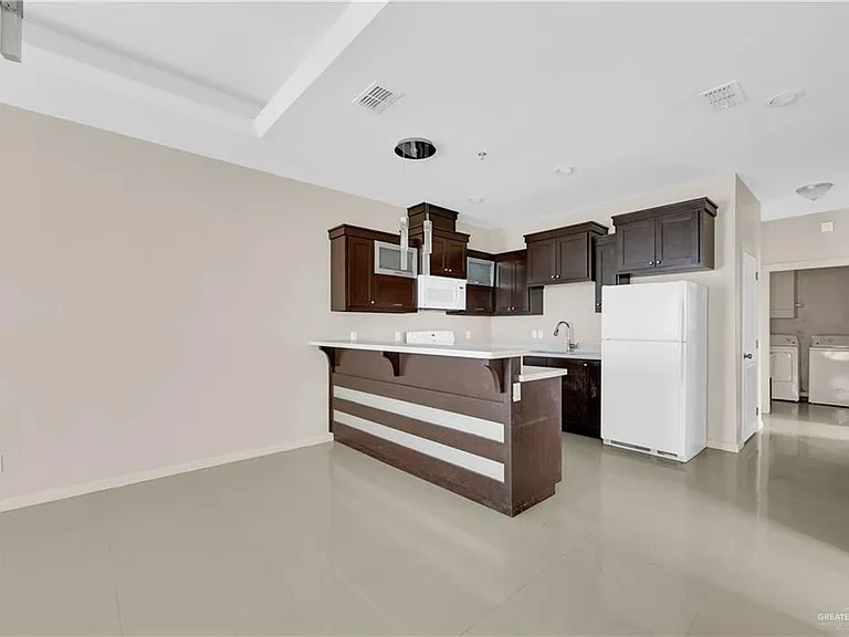3005 S K Center St #3 — Photo 5