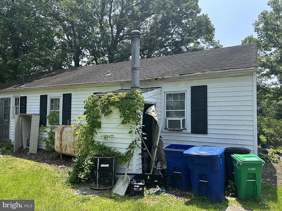 2nd image of 8016 Bock Rd