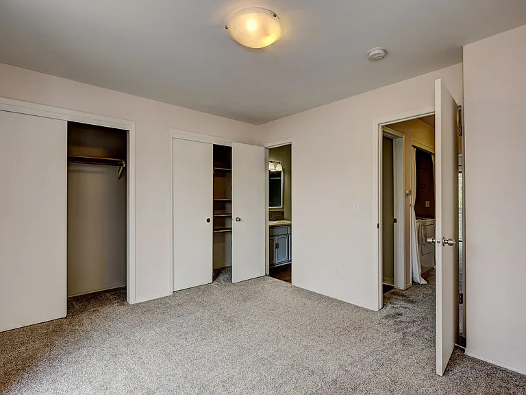 3036 S Betsy Ross Ln — Photo 16