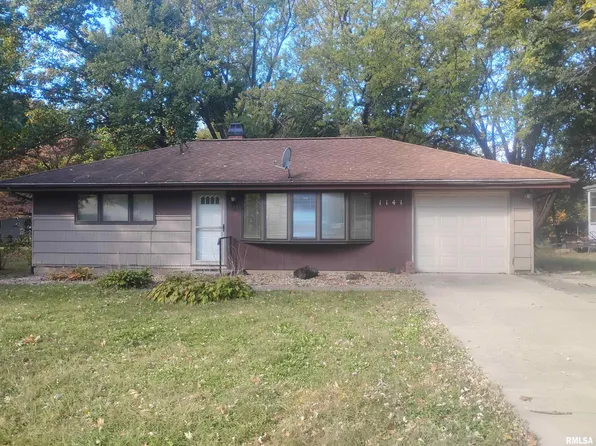 1141 N Wood Rd, Peoria, IL 61604