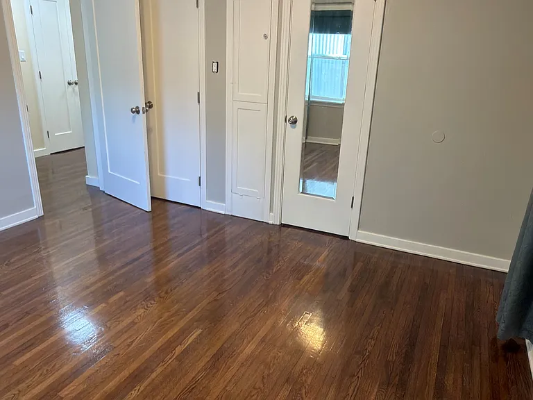 520 E 14th St — Photo 13