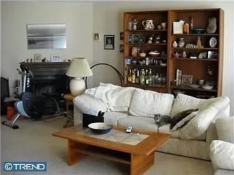 566 Susan Dr photo 1