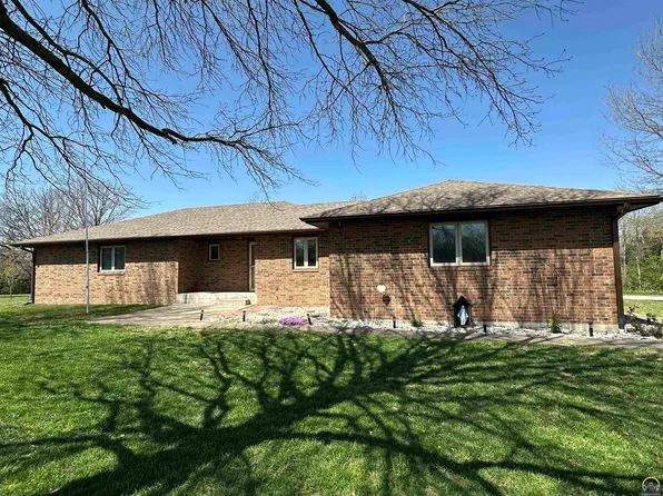 195 W 109th St, Carbondale, KS 66414