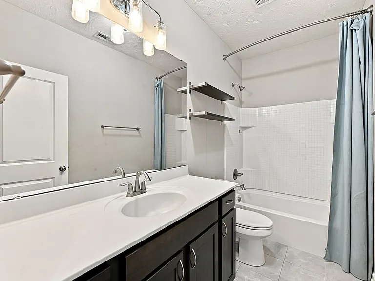 9124 Hawkins Rd — Photo 3