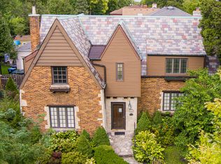 1122 E Walnut Ave, Des Plaines, IL